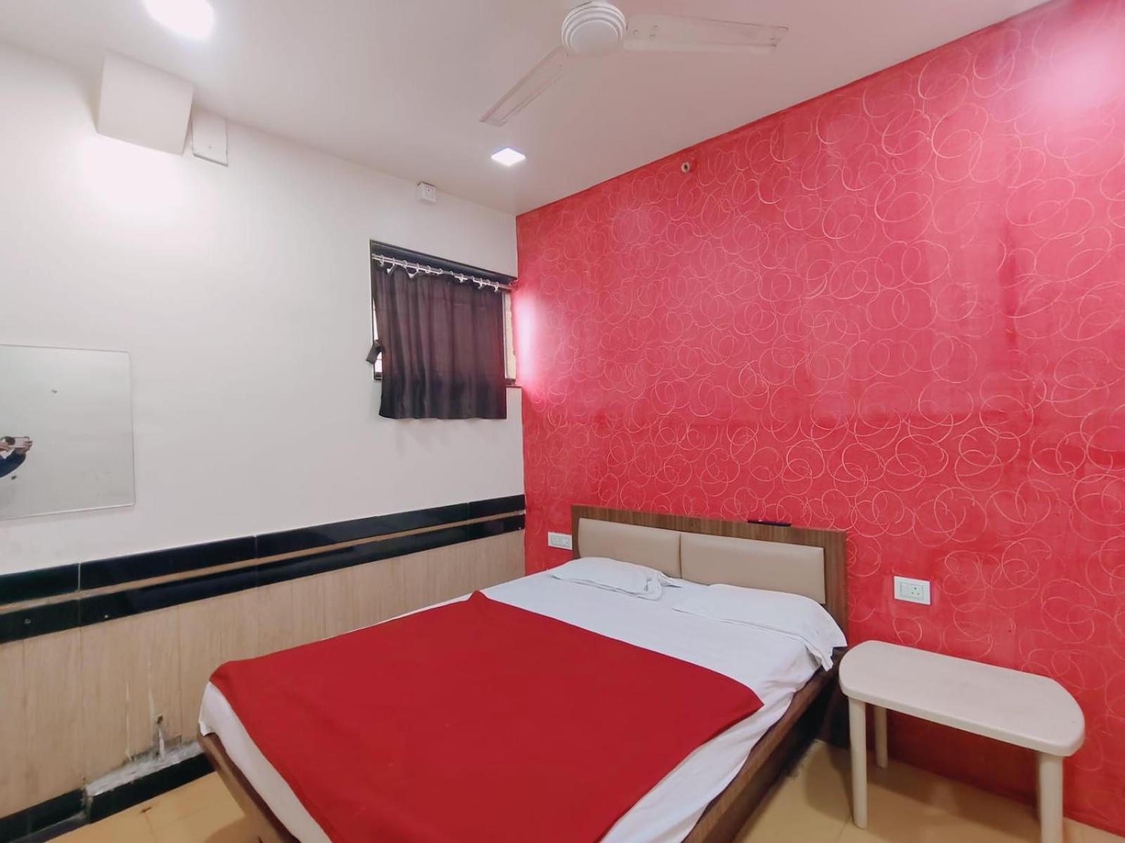 Guest house Malhar Pune